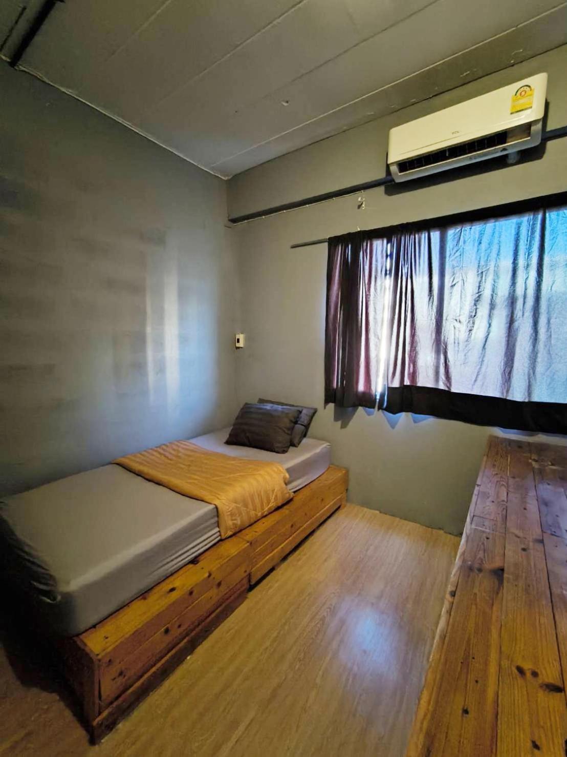 Youyen Hostel Бангкок Экстерьер фото
