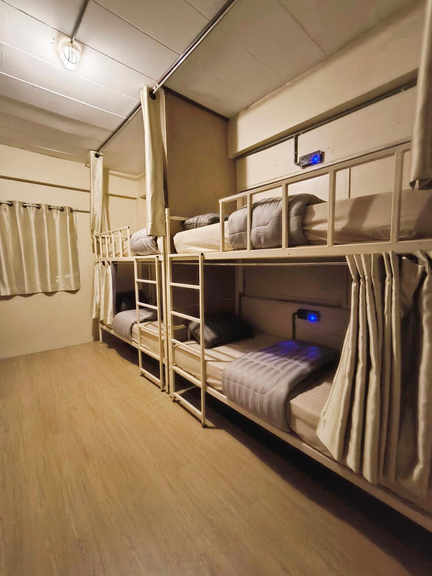 Youyen Hostel Бангкок Экстерьер фото