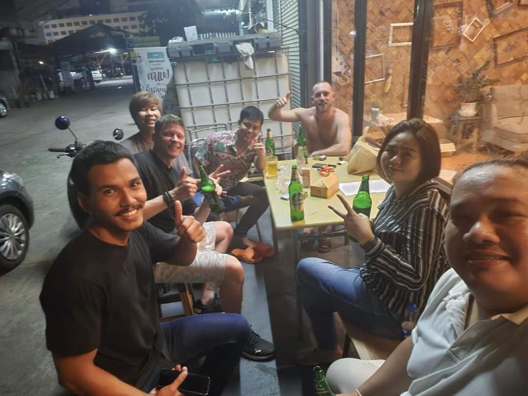 Youyen Hostel Бангкок Экстерьер фото